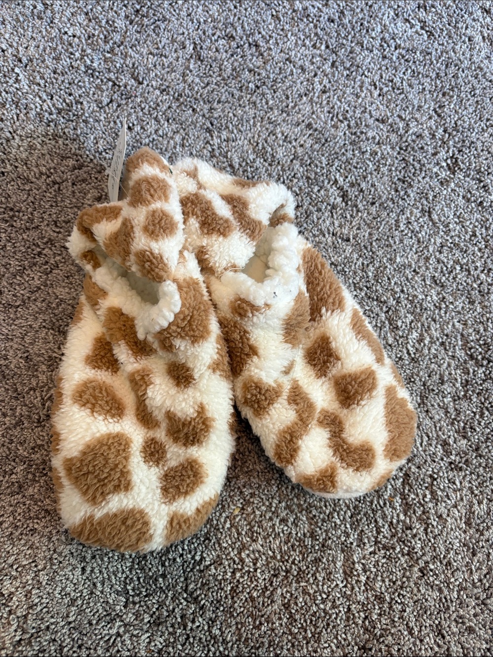 Cozy Faux-Sherpa Animal Print Slipper Socks - Cream & Brown